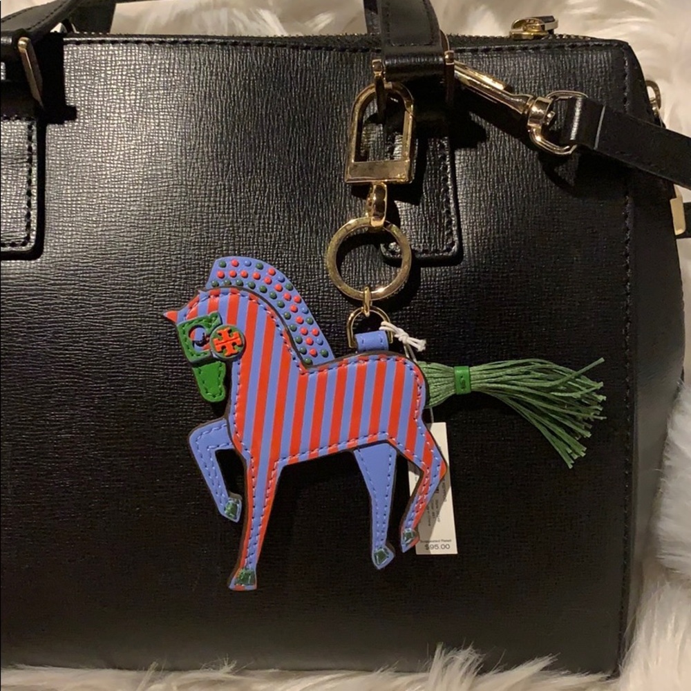Gift! Authentic Tory Burch striped horse keychain - Picture 4 of 6